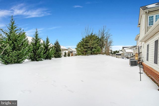 8749 BANCROFT DR, Waldorf, MD 20603