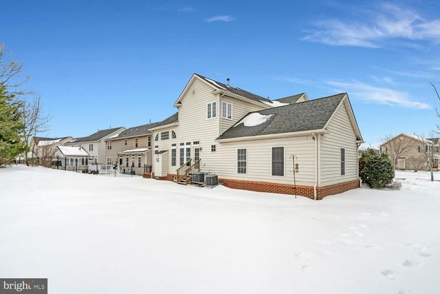 8749 BANCROFT DR, Waldorf, MD 20603