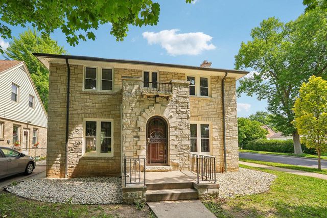 2902 N 73rd STREET, Milwaukee, WI 53210
