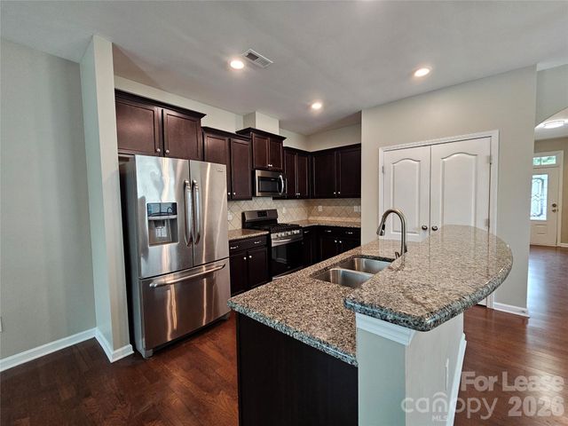 3233 Yarmouth Lane, Gastonia, NC 28056
