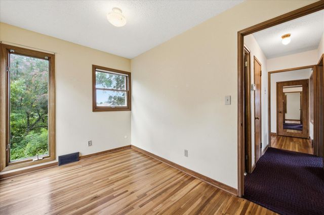 5625 Hillsview Road, Brooklyn Center, MN 55430