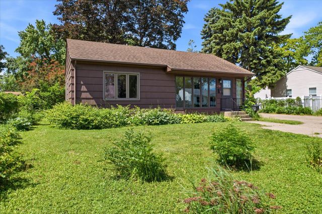 5625 Hillsview Road, Brooklyn Center, MN 55430