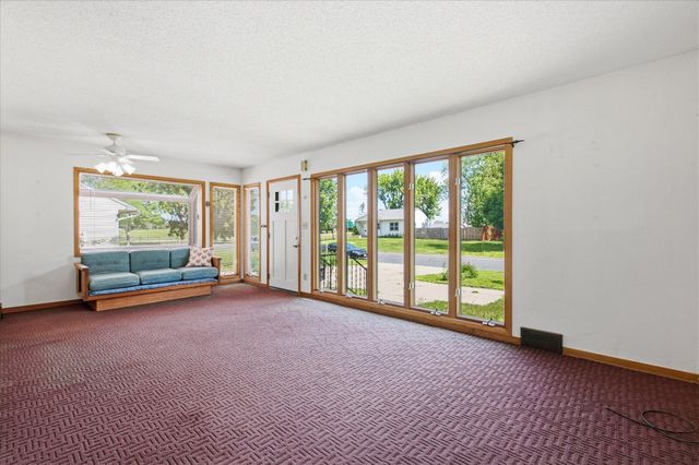 5625 Hillsview Road, Brooklyn Center, MN 55430