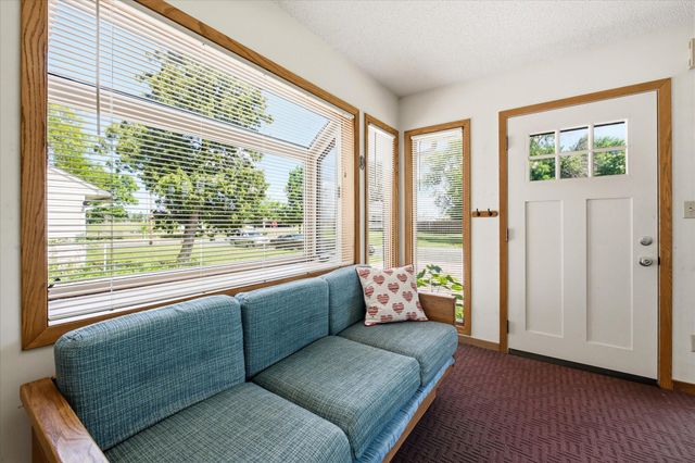 5625 Hillsview Road, Brooklyn Center, MN 55430