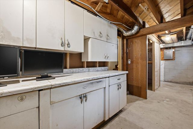 5625 Hillsview Road, Brooklyn Center, MN 55430