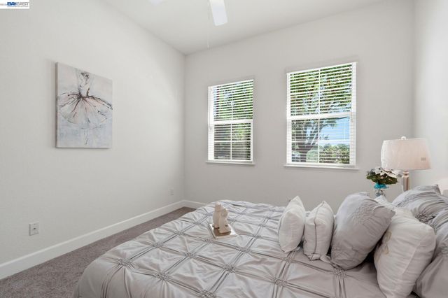 2359 Happy Valley Ln, Manteca, CA 95336