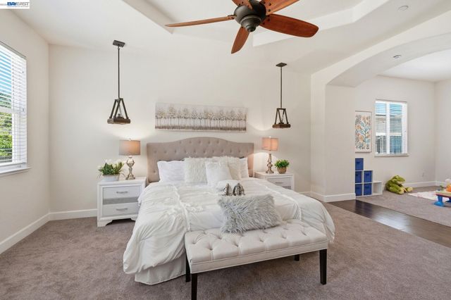 2359 Happy Valley Ln, Manteca, CA 95336