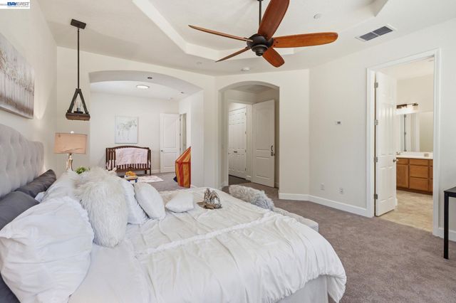 2359 Happy Valley Ln, Manteca, CA 95336
