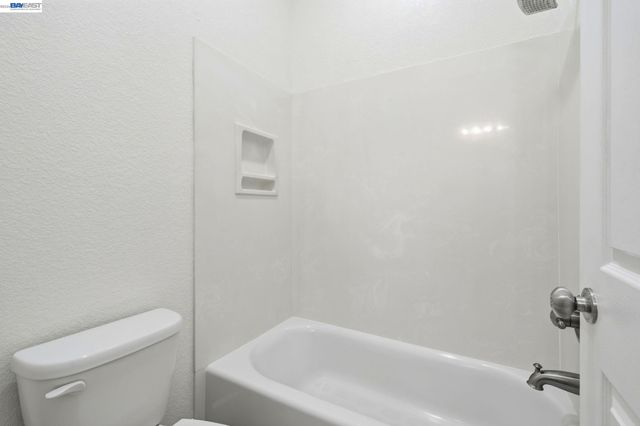 2359 Happy Valley Ln, Manteca, CA 95336