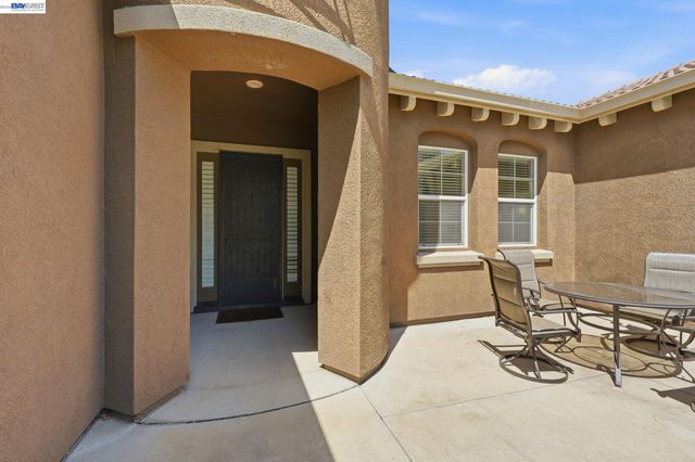 2359 Happy Valley Ln, Manteca, CA 95336