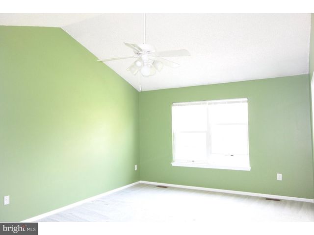 162 SHREWSBURY CT, Pennington, NJ 08534