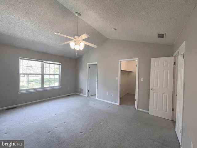 162 SHREWSBURY CT, Pennington, NJ 08534