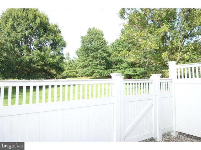 162 SHREWSBURY CT, Pennington, NJ 08534