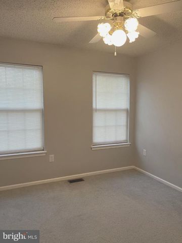 162 SHREWSBURY CT, Pennington, NJ 08534