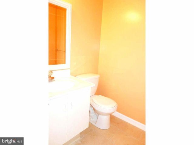 162 SHREWSBURY CT, Pennington, NJ 08534