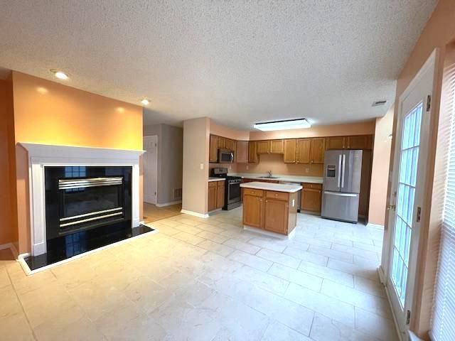 162 SHREWSBURY CT, Pennington, NJ 08534