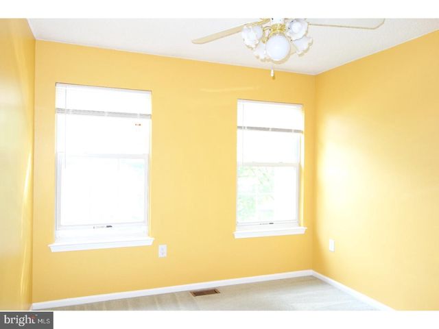 162 SHREWSBURY CT, Pennington, NJ 08534