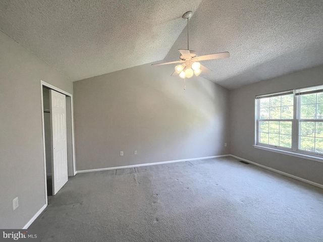 162 SHREWSBURY CT, Pennington, NJ 08534