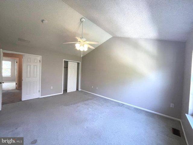 162 SHREWSBURY CT, Pennington, NJ 08534