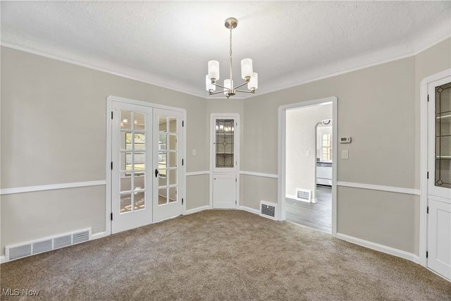 1031 Pennfield Road, Cleveland Heights, OH 44121