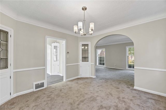 1031 Pennfield Road, Cleveland Heights, OH 44121