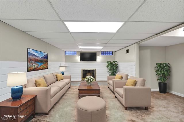 1031 Pennfield Road, Cleveland Heights, OH 44121