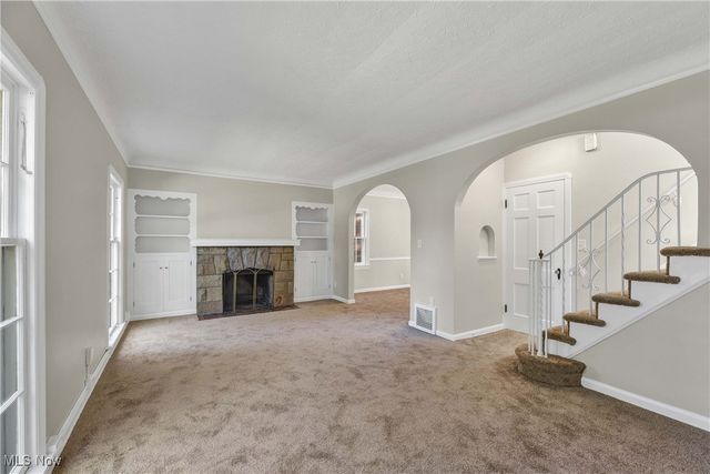 1031 Pennfield Road, Cleveland Heights, OH 44121