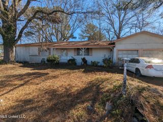 5945 N State Street, Jackson, MS 39213