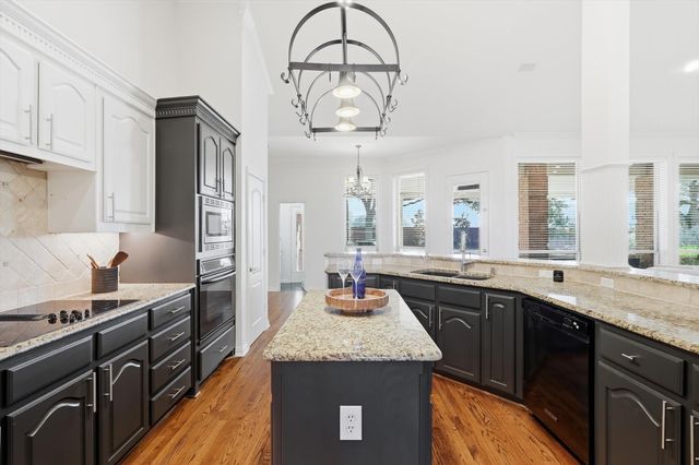 5809 N Ballantrae Drive, Colleyville, TX 76034