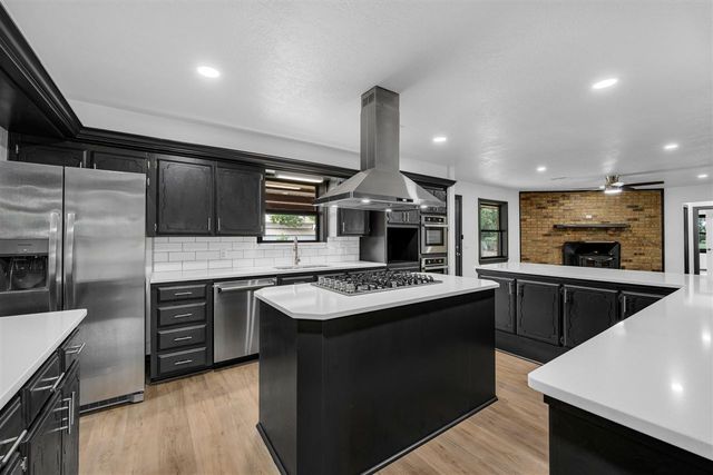 403 E Shields Ave, Fletcher, OK 73541
