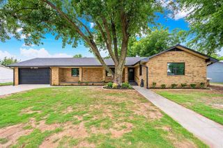 403 E Shields Ave, Fletcher, OK 73541