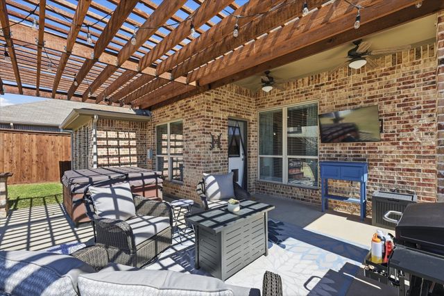 3709 Meadowtrail Lane, Denton, TX 76207