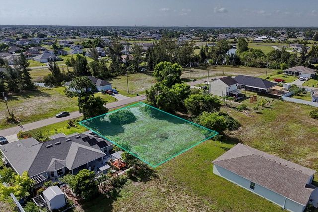 3912 NE 9TH AVENUE, Cape Coral, FL 33909