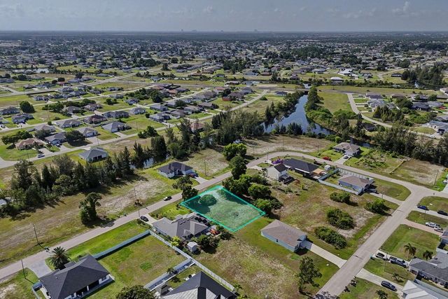 3912 NE 9TH AVENUE, Cape Coral, FL 33909