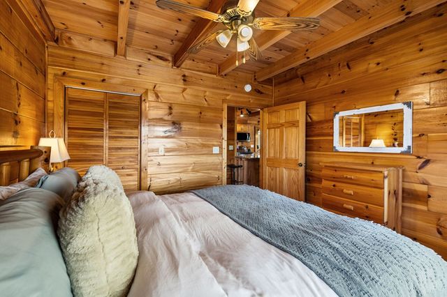 890 Brittney Drive, Blue Ridge, GA 30513