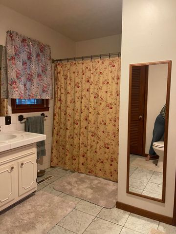 380 Daniels cr, Banner, KY 41603