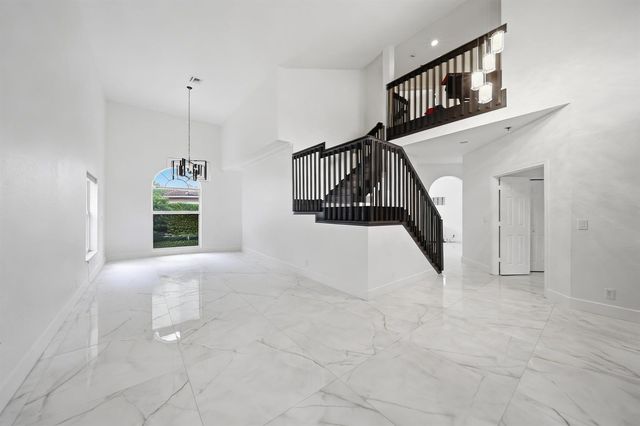 4752 NW 120th Way, Coral Springs, FL 33076