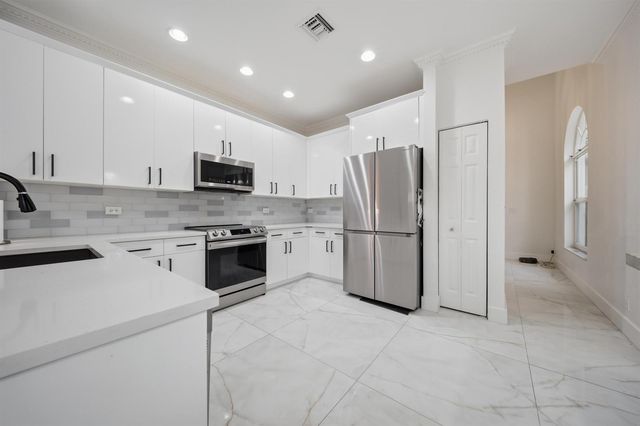 4752 NW 120th Way, Coral Springs, FL 33076