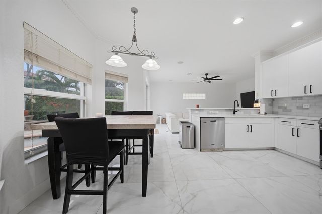 4752 NW 120th Way, Coral Springs, FL 33076