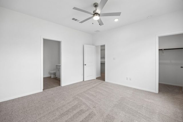 610 Amber Falls Drive, Montgomery, TX 77356