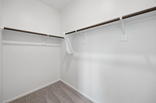 610 Amber Falls Drive, Montgomery, TX 77356