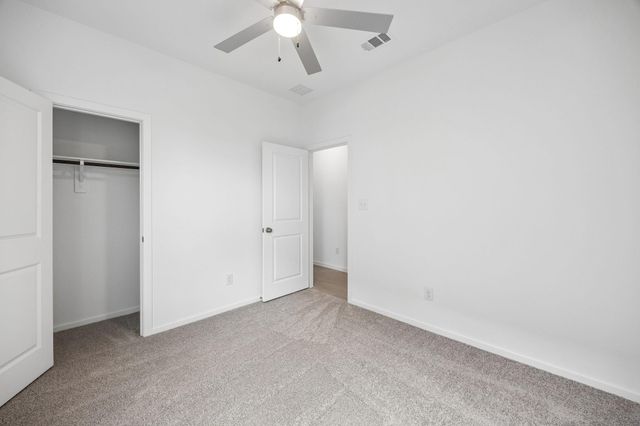 610 Amber Falls Drive, Montgomery, TX 77356