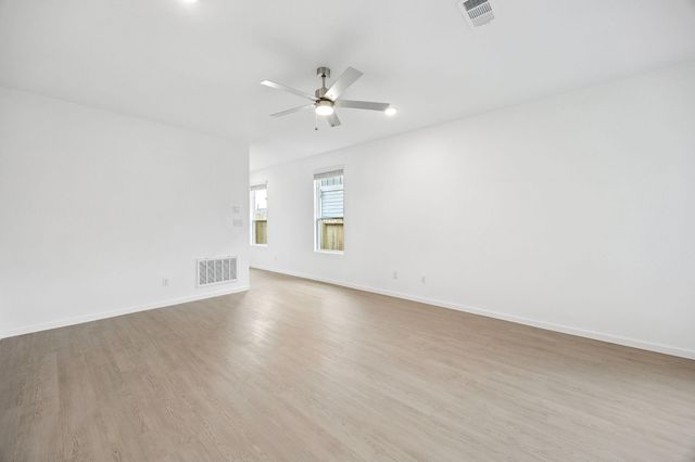 610 Amber Falls Drive, Montgomery, TX 77356