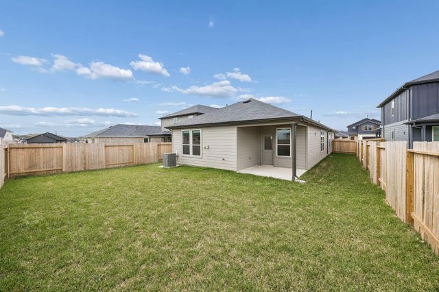 610 Amber Falls Drive, Montgomery, TX 77356