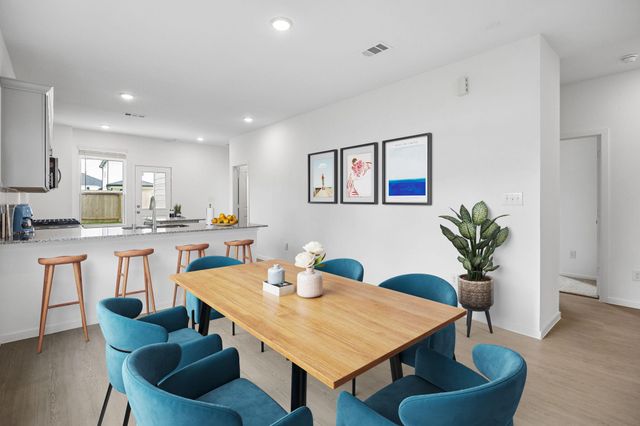 610 Amber Falls Drive, Montgomery, TX 77356