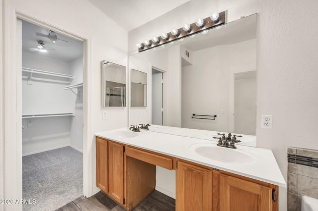 145 W Merrill Court, Gilbert, AZ 85233