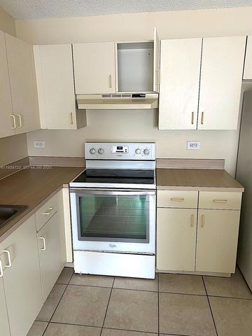 3690 N 56th Ave 937, Hollywood, FL 33021