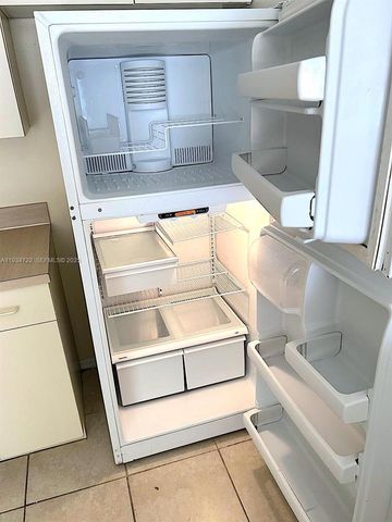 3690 N 56th Ave 937, Hollywood, FL 33021