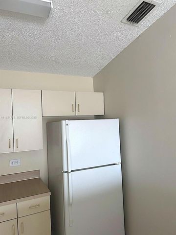 3690 N 56th Ave 937, Hollywood, FL 33021