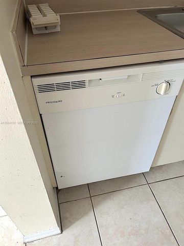 3690 N 56th Ave 937, Hollywood, FL 33021